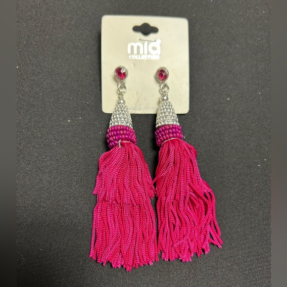 NWT Mai Collection Fuchsia Long Tassel Silver Vintage Boho Chic Earrings - Picture 1 of 3
